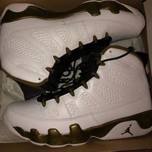 Jordan retro 9 salute